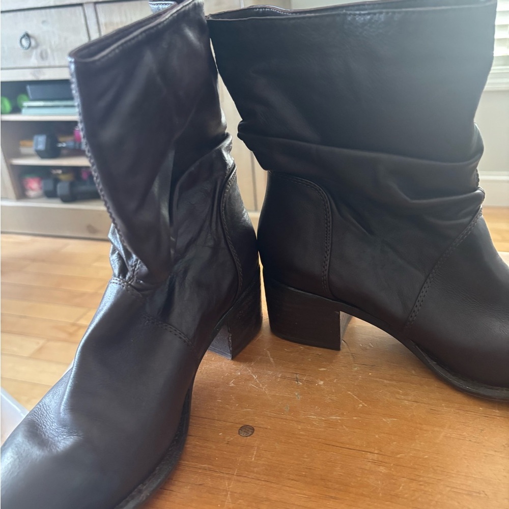 Patricia Nash Dark Brown Leather Heeled Boots - Picture 7 of 8